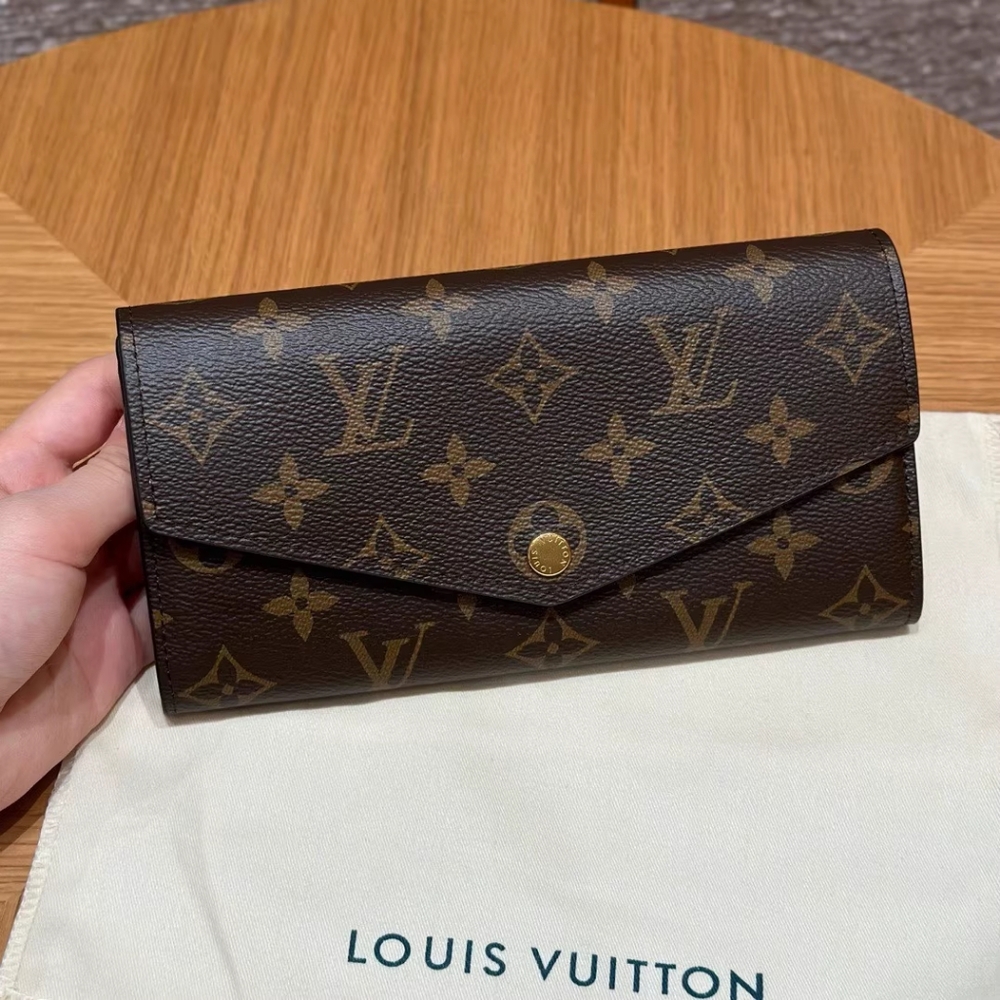 Louis Vuitton Brown Monogram Sarah Wallet